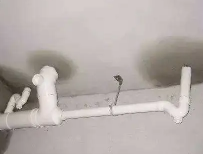 达坂城卫生间测漏水的几种情景